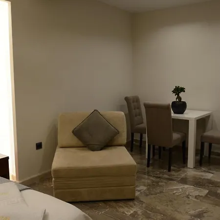 Aparthotel Viaros 4*