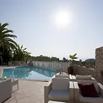 Viaros Aparthotel