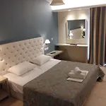 Aparthotel Viaros Tolo