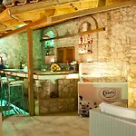 Aparthotel Viaros
