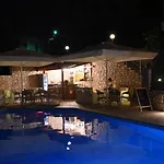 Aparthotel Viaros 4*
