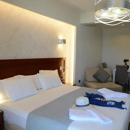 Apartahotel Viaros 4*