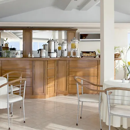 Viaros Apartahotel Tolón