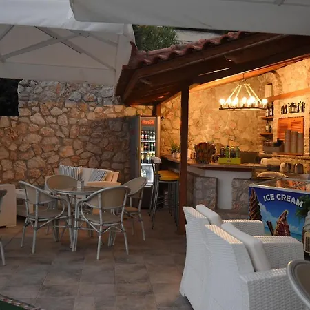 Apart-hotel Viaros 4*