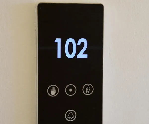 Viaros Apartmanhotel 4*