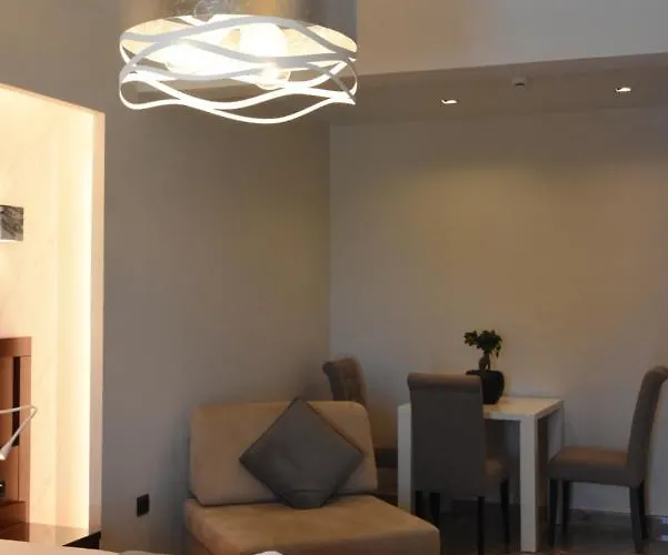 Apartmanhotel Viaros Toló