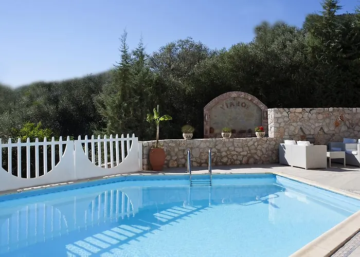 فياروس للشقق الفندقية 4*