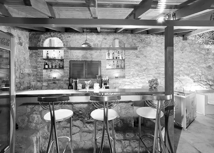 فياروس للشقق الفندقية تولو