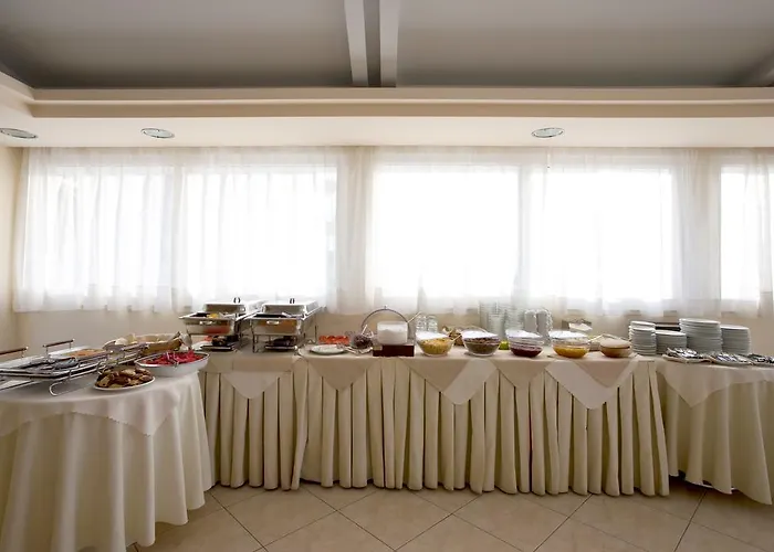 فياروس للشقق الفندقية 4*