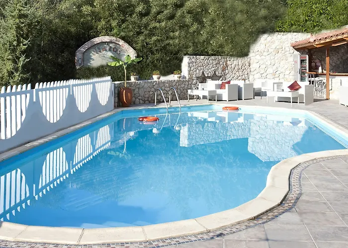 Viaros Apartmanhotel