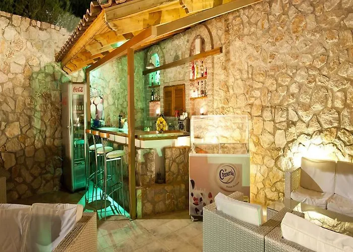 Viaros Apartmanhotel 4*