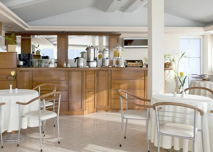 Viaros Apartmanhotel Toló