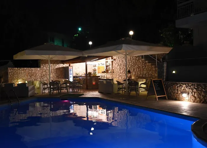 Apartmanhotel Viaros 4*