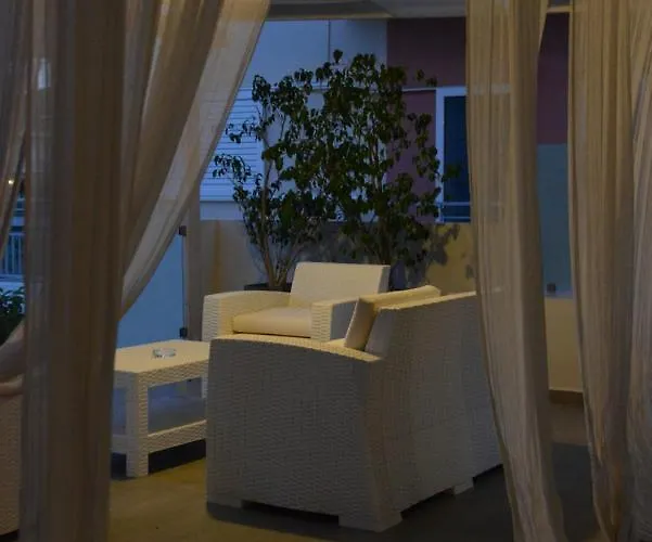 فياروس للشقق الفندقية 4*